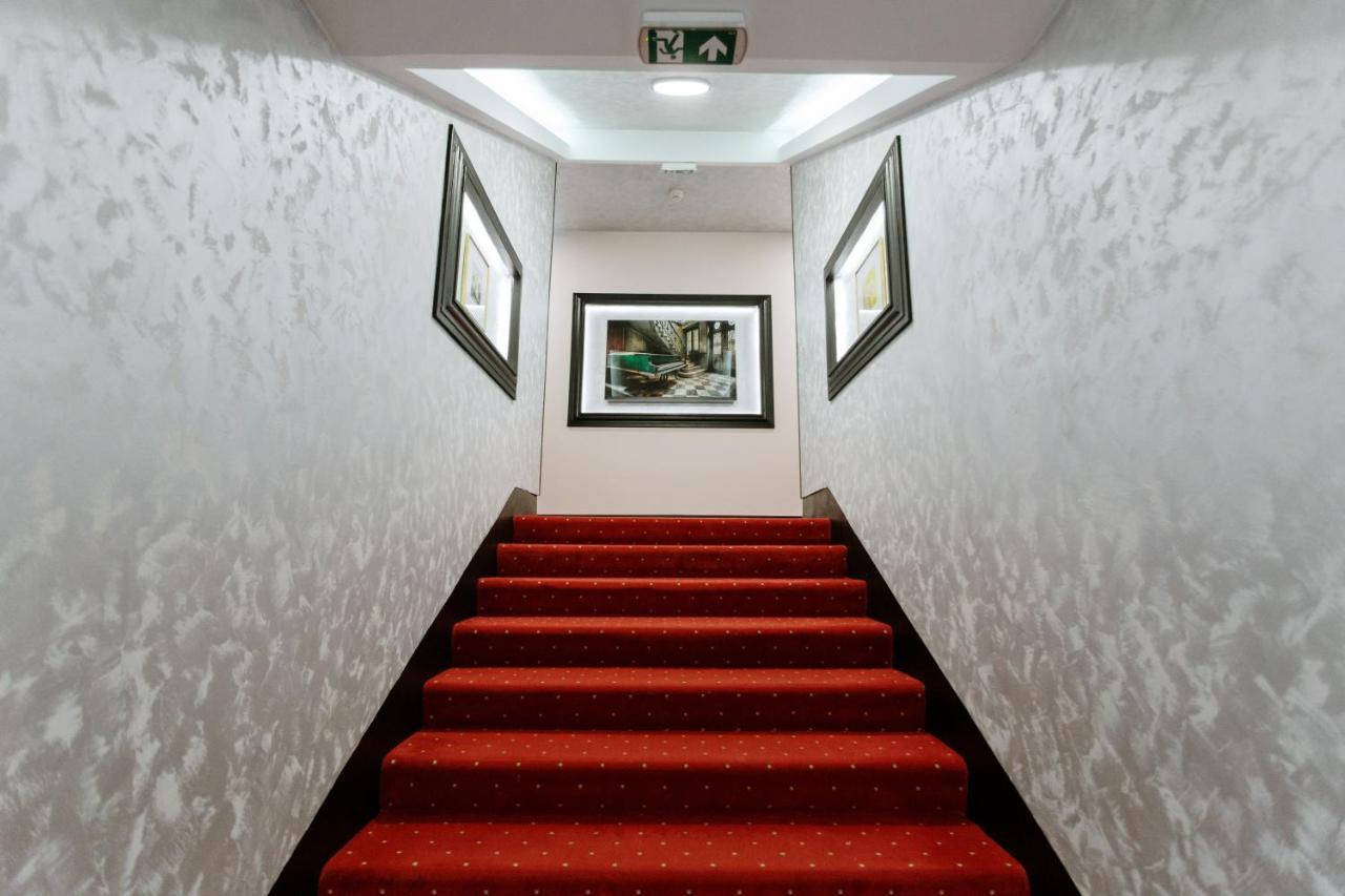 Hotel Srem Sremska Mitrovica Eksteriør billede